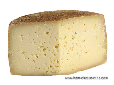 Roncal Cheese Details 2