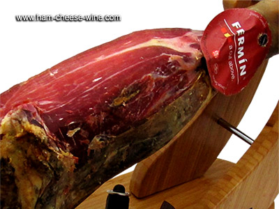 https://www.ham-cheese-wine.com/images-products/kit-profesional-jamon-serrano-fermin-5.jpg